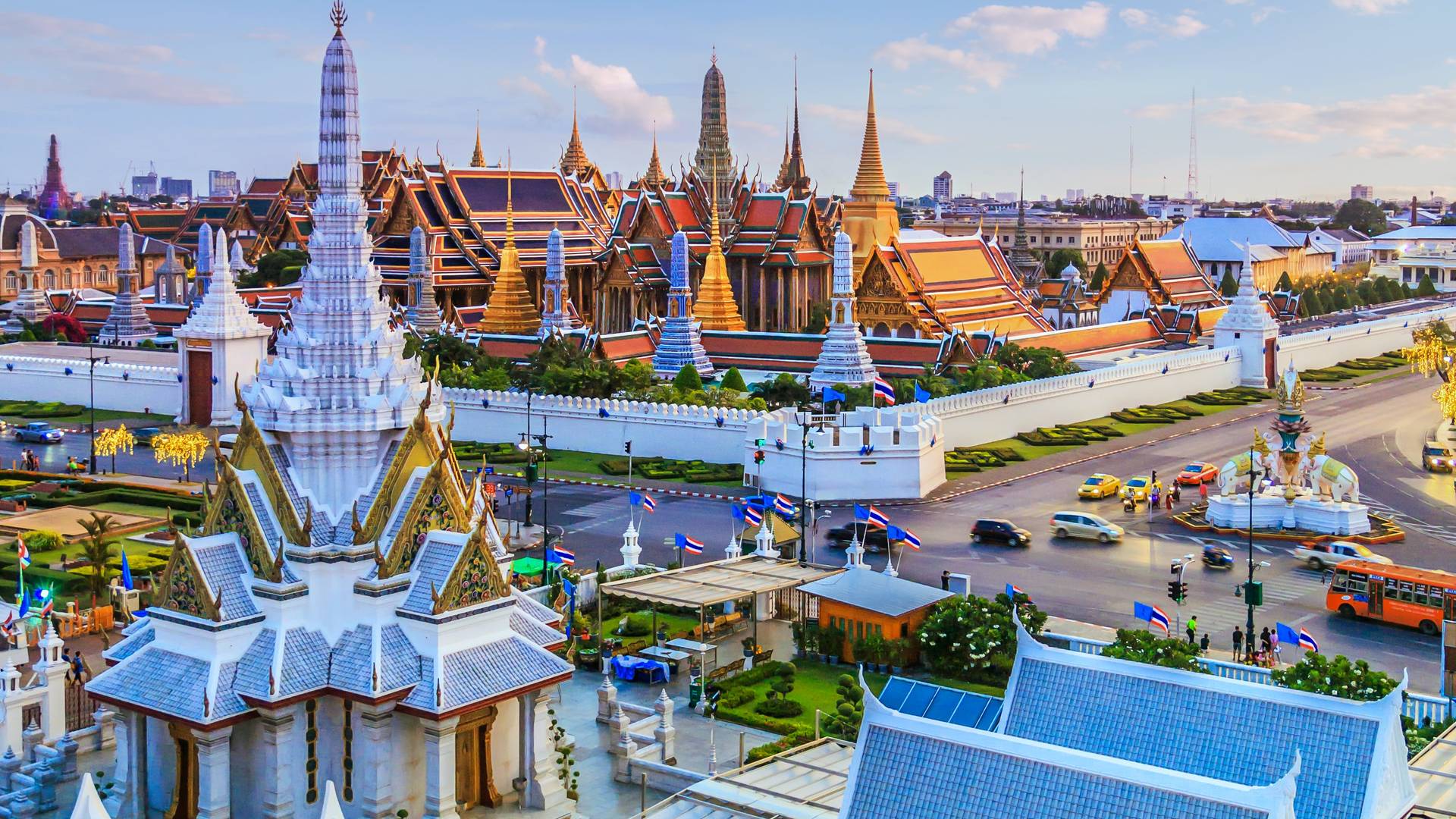 Bangkok Etihad Holidays Temple