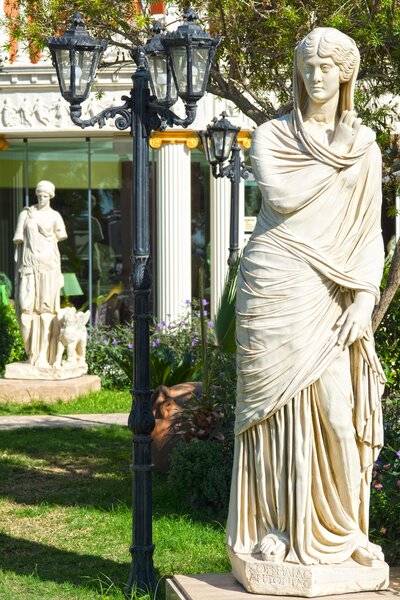 ANTIQUE ROMAN PALACE(ADULT ONLY+16)