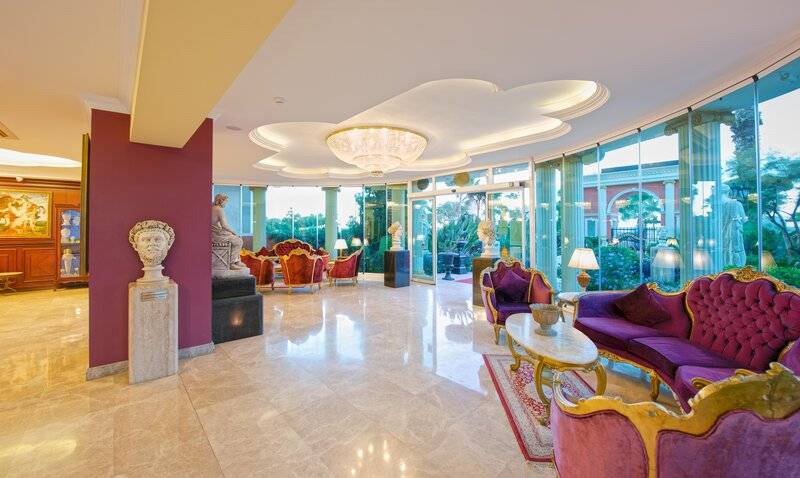 ANTIQUE ROMAN PALACE(ADULT ONLY+16)