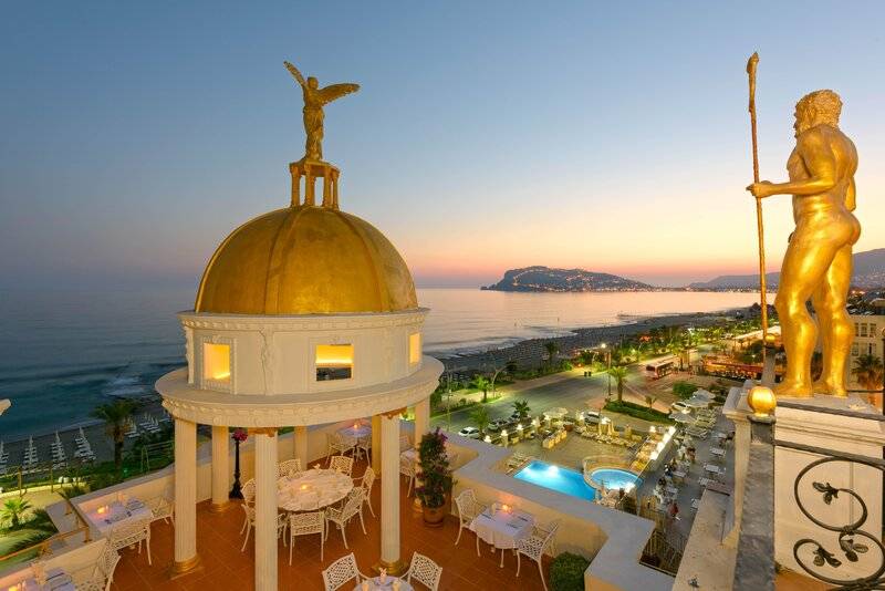 ANTIQUE ROMAN PALACE(ADULT ONLY+16)