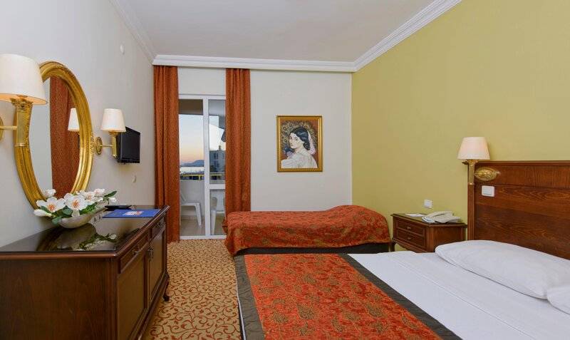 ANTIQUE ROMAN PALACE(ADULT ONLY+16)