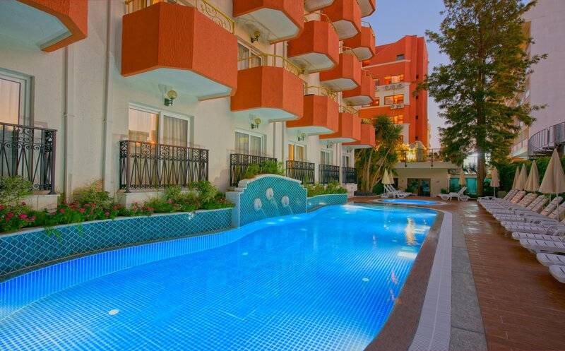 ANTIQUE ROMAN PALACE(ADULT ONLY+16)