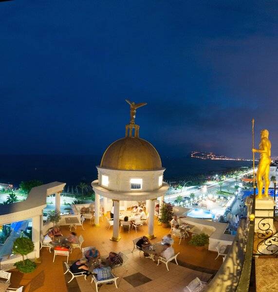 ANTIQUE ROMAN PALACE(ADULT ONLY+16)