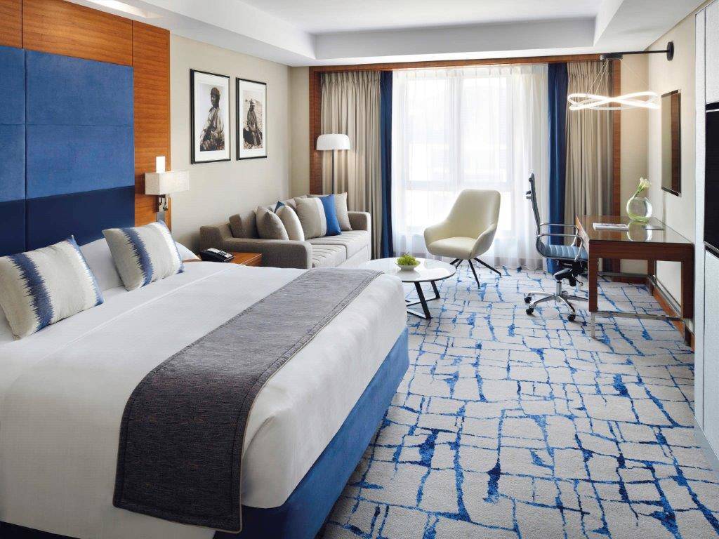 MOVENPICK HOTEL & APARTMENT BUR DUBAI