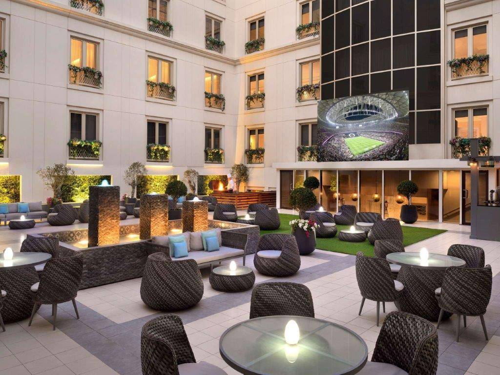 MOVENPICK HOTEL & APARTMENT BUR DUBAI