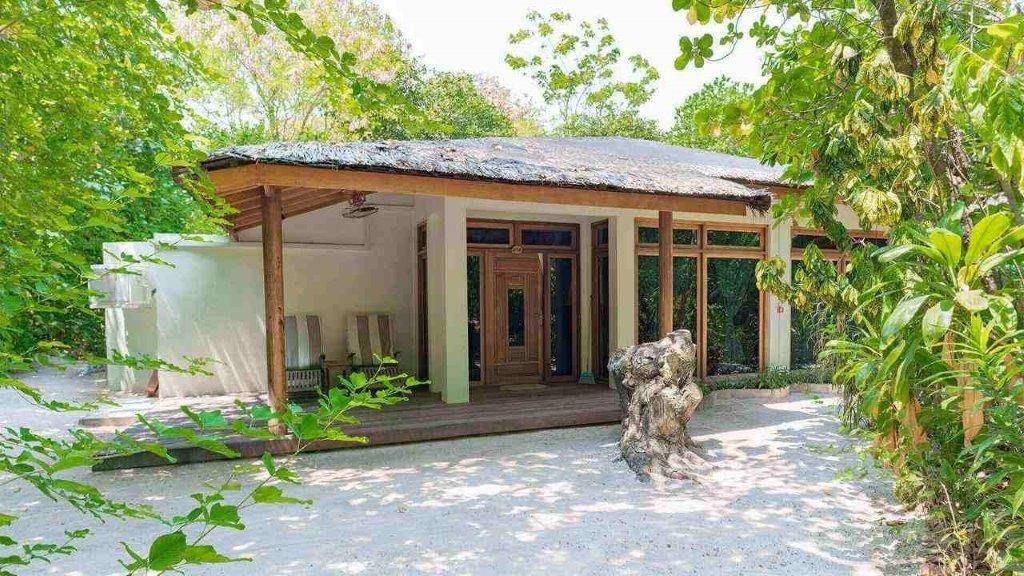 REETHI BEACH RESORT (CLOSED FOR REBRANDING)