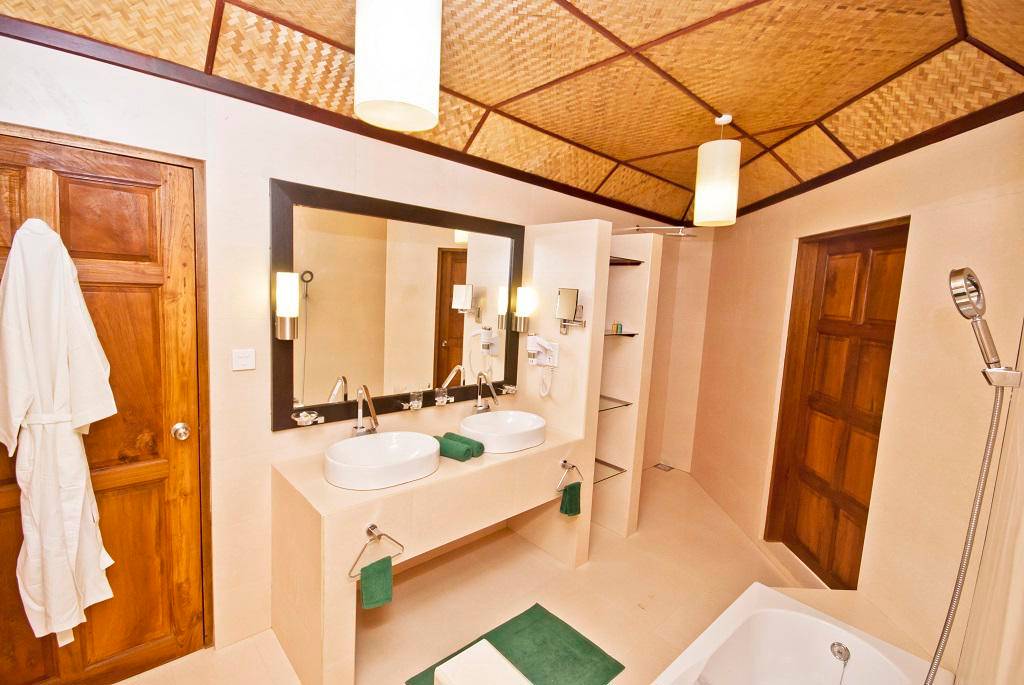 SAFARI ISLAND RESORT & SPA 