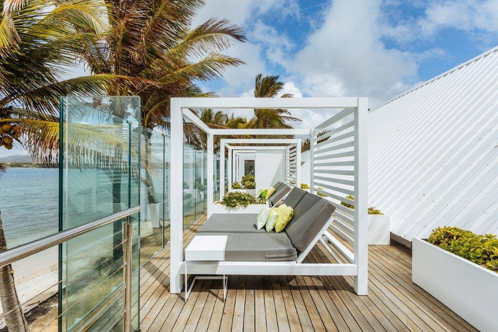 Tropical Attitude