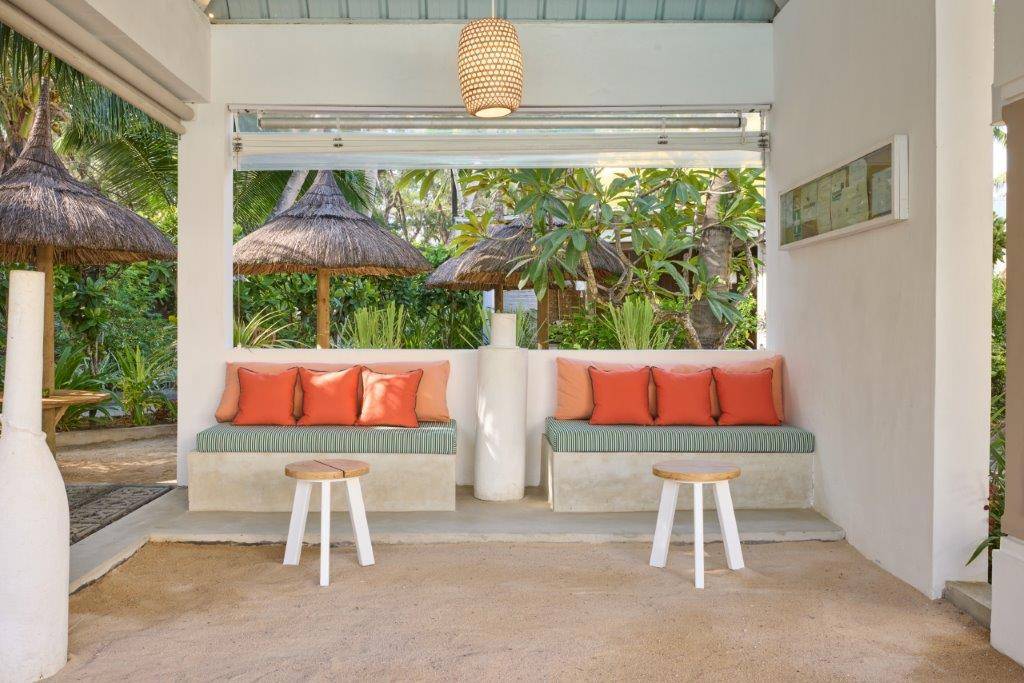Tropical Attitude