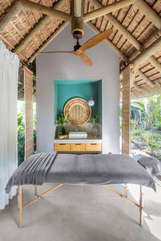Tropical Attitude