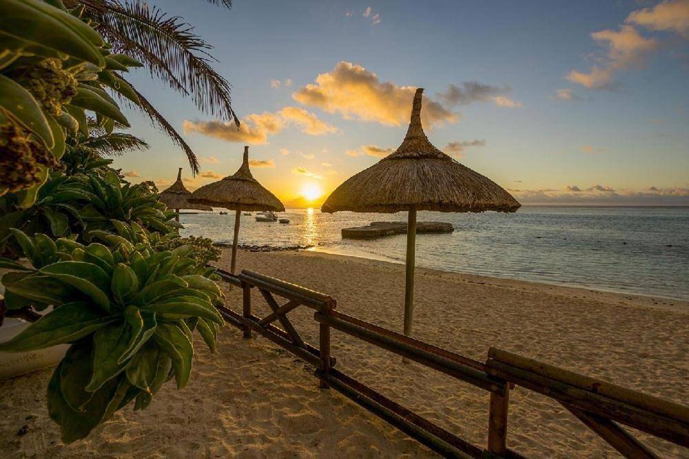 Le Peninsula Bay Beach Resort & Spa