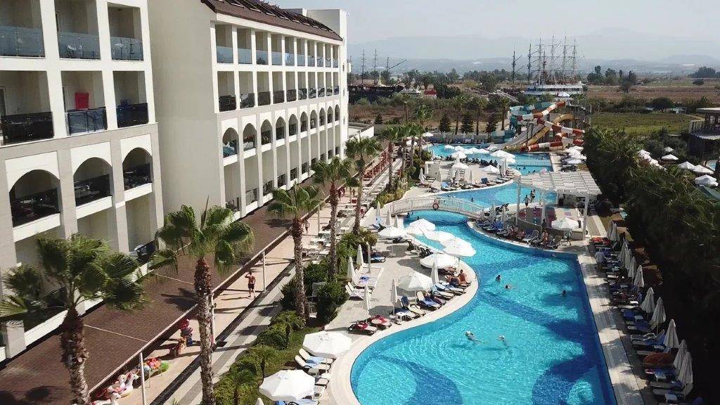 Port River Hotel & Spa