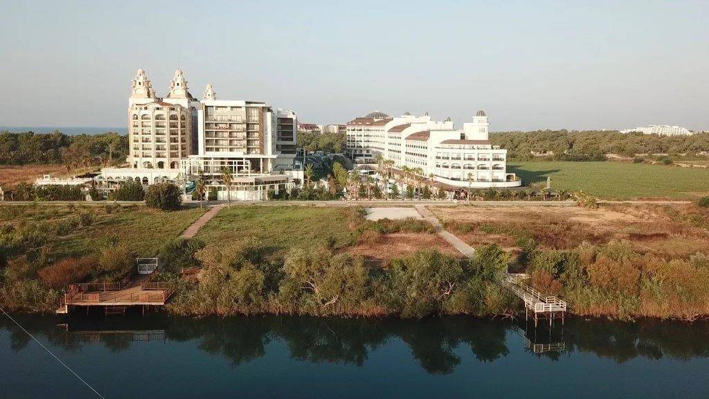 Port River Hotel & Spa