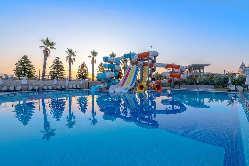 Port River Hotel & Spa