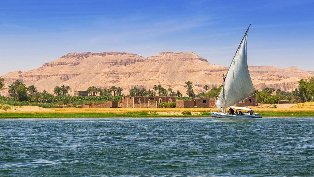 Roundtrip Egypt Paradise Abu Soma (DS)