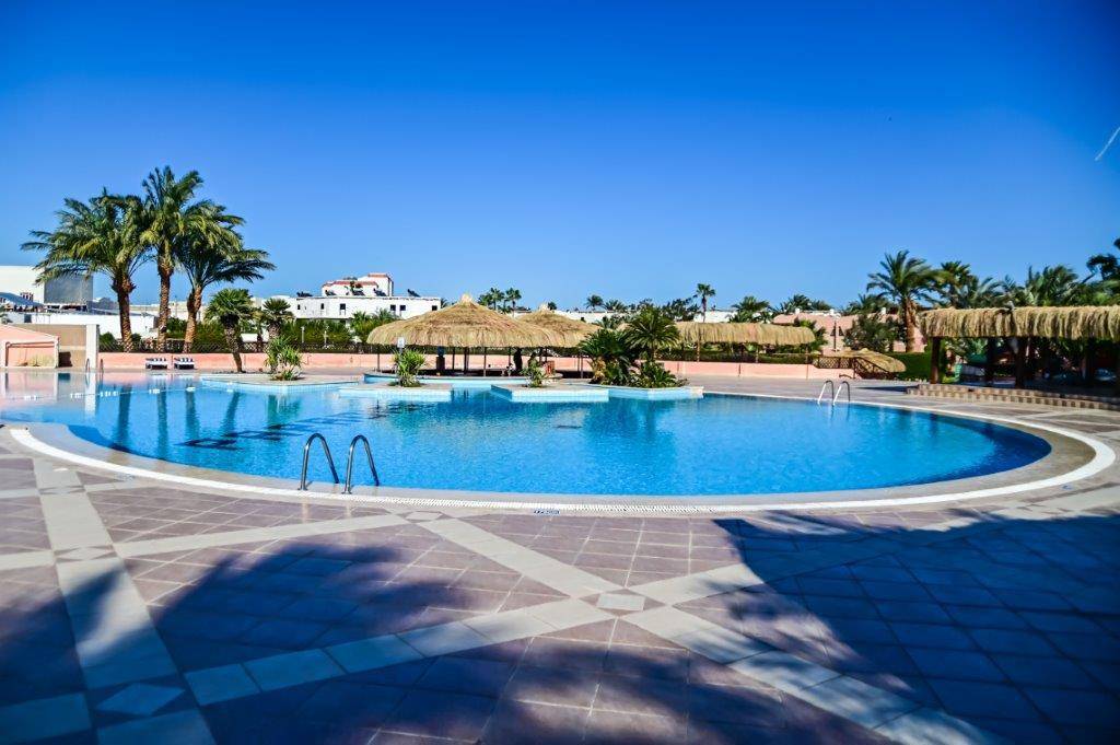 Roundtrip Egypt Paradise Abu Soma (DS)