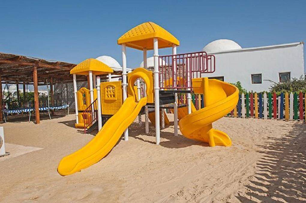 GORGONIA BEACH HOTEL