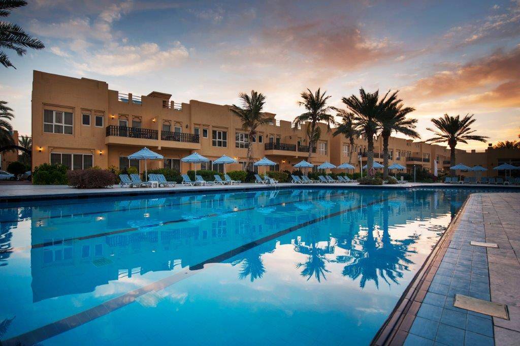 AL HAMRA VILLAGE HOTEL AL HAMRA VILLAGE HOTEL