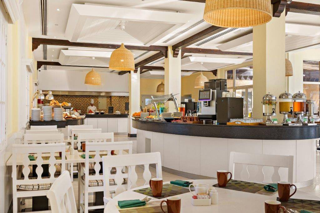 AL HAMRA VILLAGE HOTEL AL HAMRA VILLAGE HOTEL