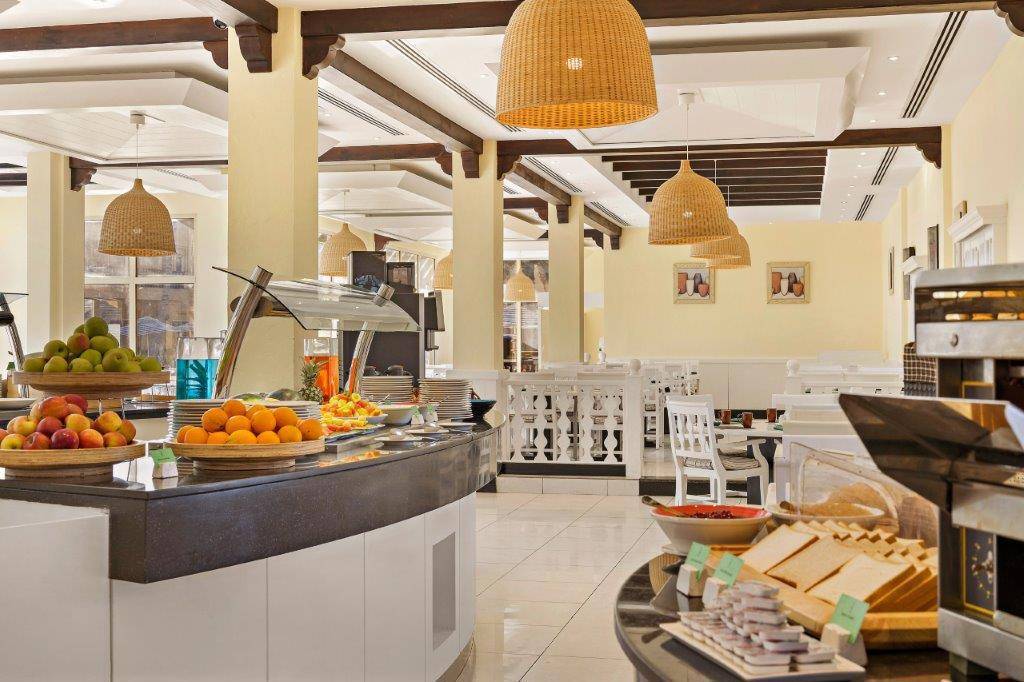 AL HAMRA VILLAGE HOTEL AL HAMRA VILLAGE HOTEL