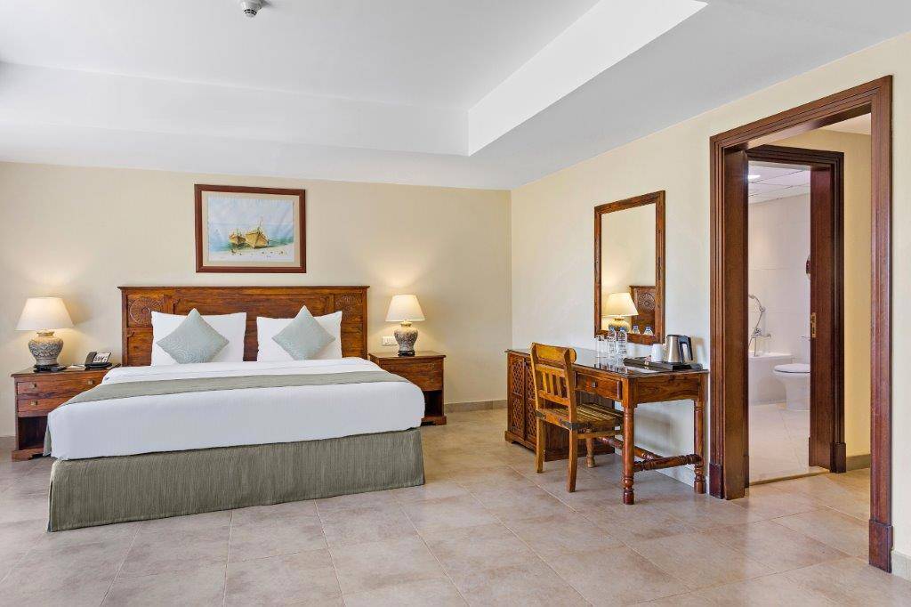 AL HAMRA VILLAGE HOTEL AL HAMRA VILLAGE HOTEL