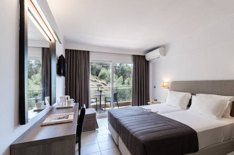 Lagomandra Hotel & Spa