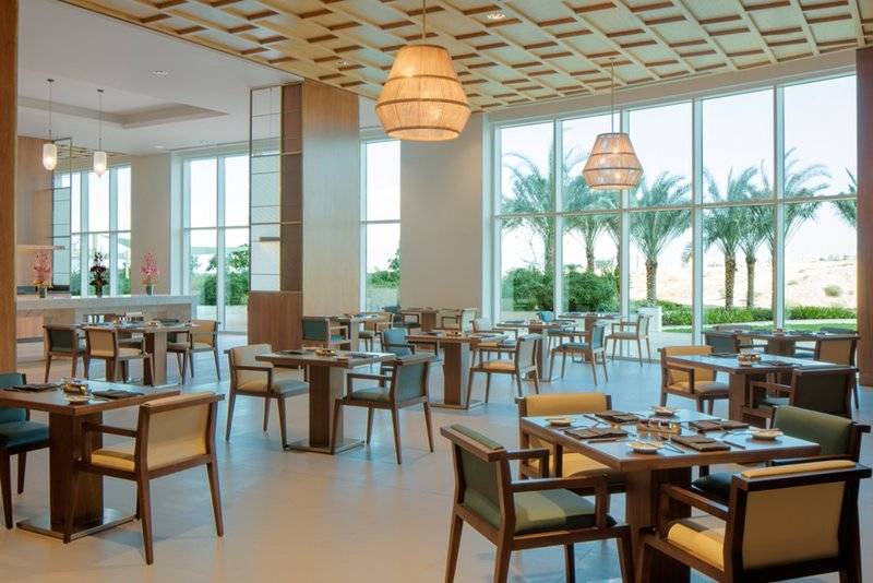 Crowne Plaza Muscat OCEC