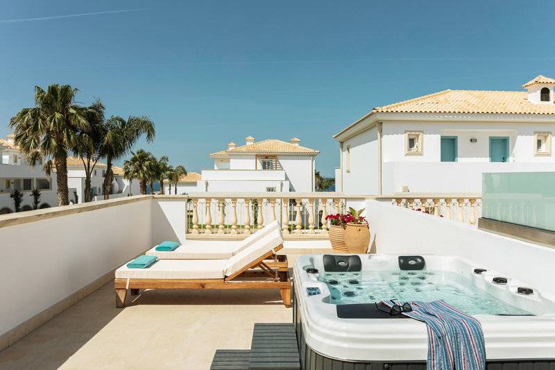 Mitsis Selection Laguna