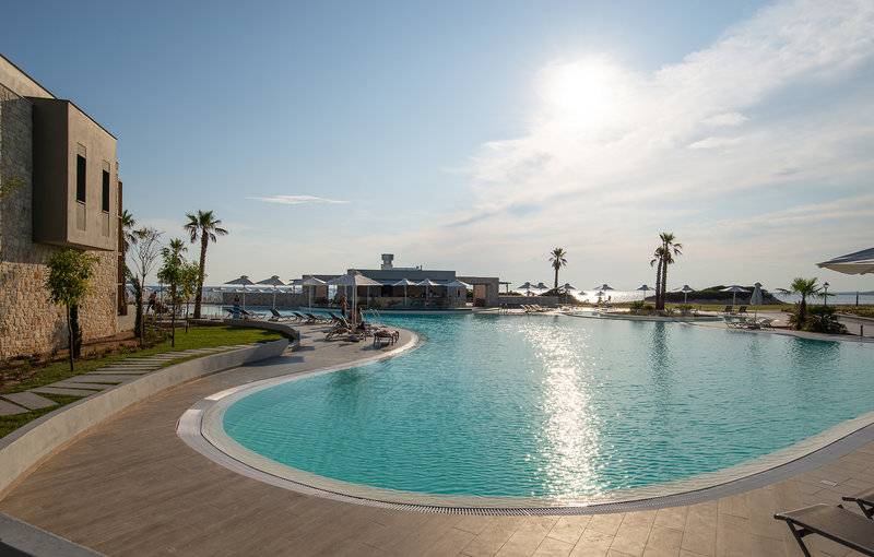 Portes Lithos Luxury Resort