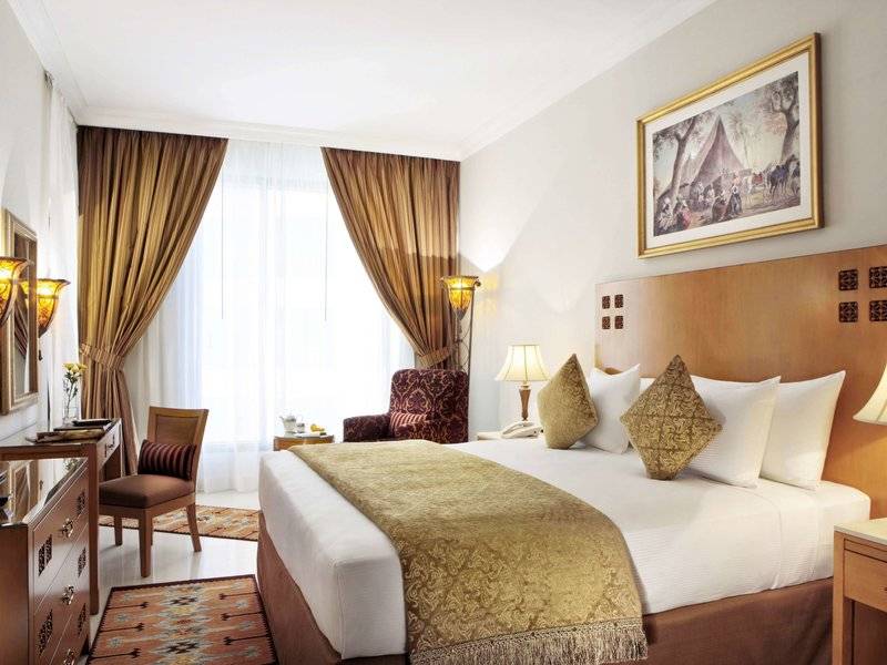Mercure Dubai Barsha Heights Hotel Suites
