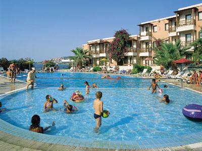 Le Bleu Hotel & Resort