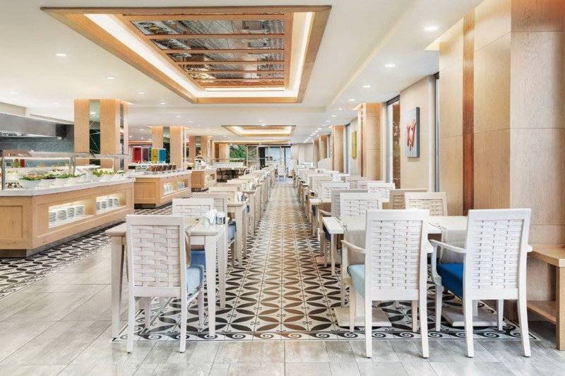 Ramada Resort by Wydham Kuşadası & Golf