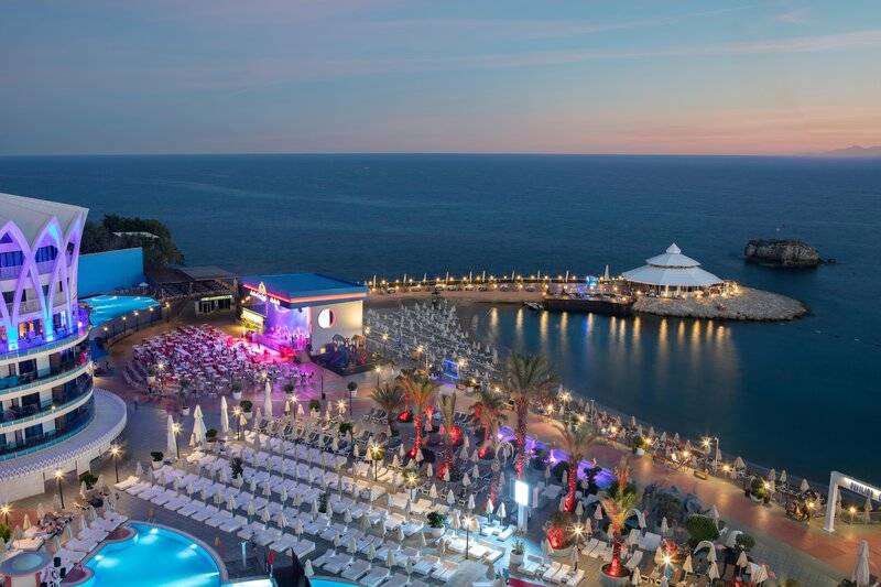 Granada Luxury Okurcalar