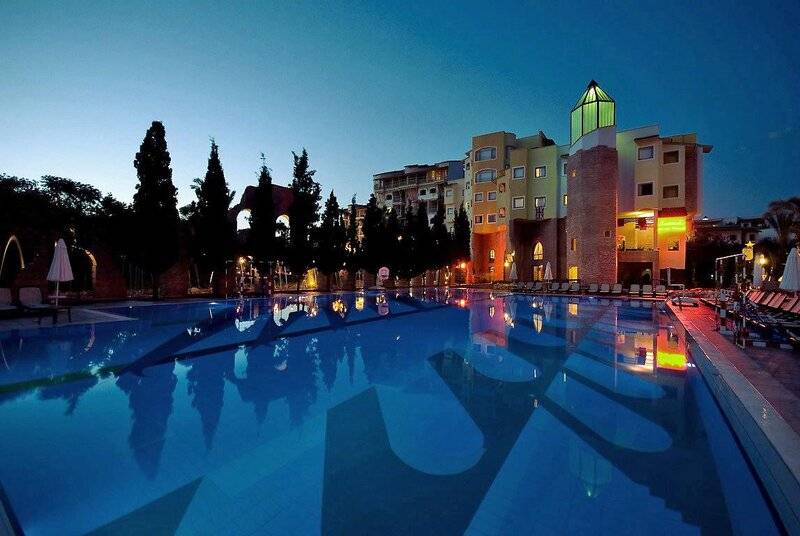 Limak Arcadia Sport & Resort Hotel