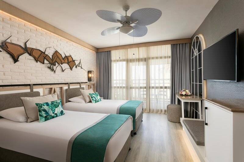 Limak Arcadia Sport & Resort Hotel