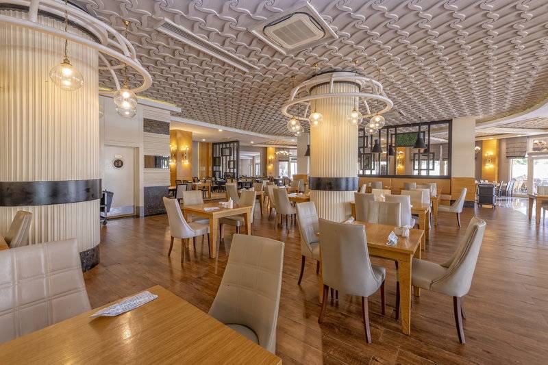 LRS Port River Hotel & Spa