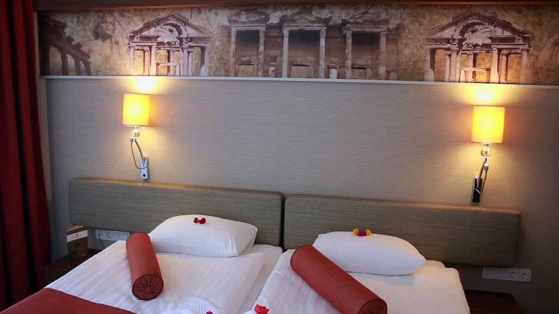 Commodore Elite Suites & Spa