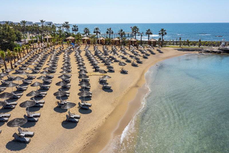 Rubi Platinum Spa Resort & Suites