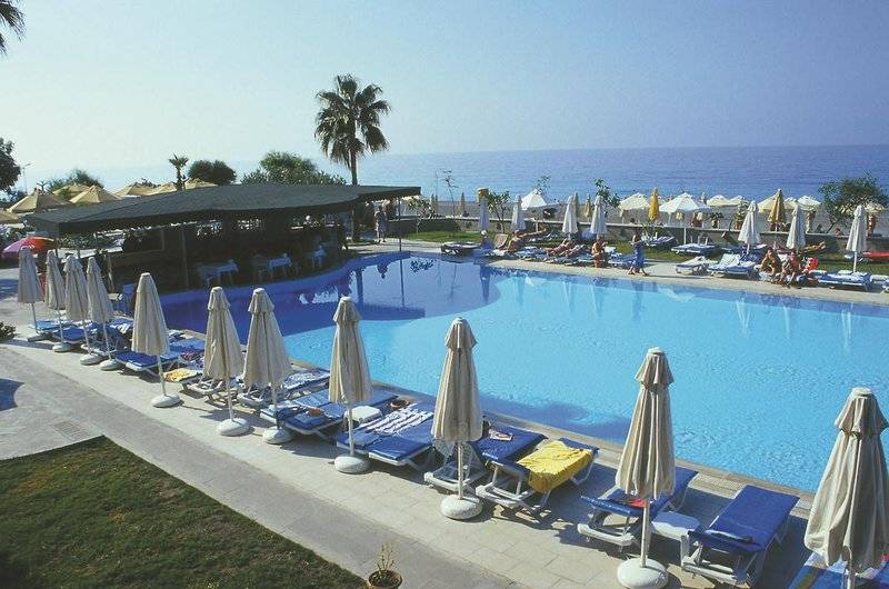 Senza Sunset Beach Hotel
