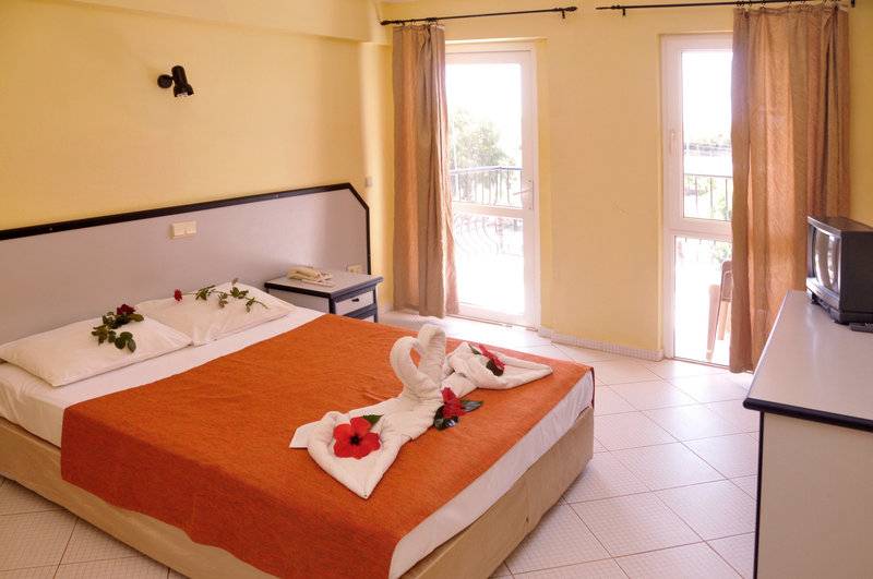 Arnor De Luxe Hotel & SPA