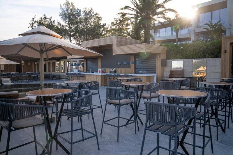 The Norm Collection Door'a