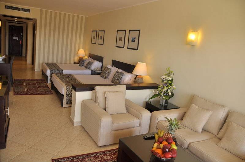 FORT ARABESQUE BEACH RESORT