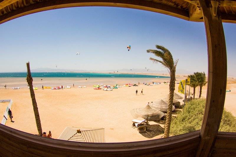 THE BREAKERS DIVING AND SURFING LODGE