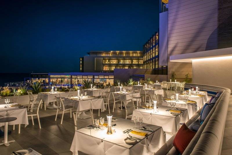 I Resort Beach Hotel & Spa