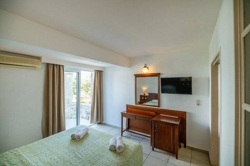 Semiramis Village Hotel