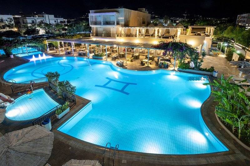 Peridis Family Resort