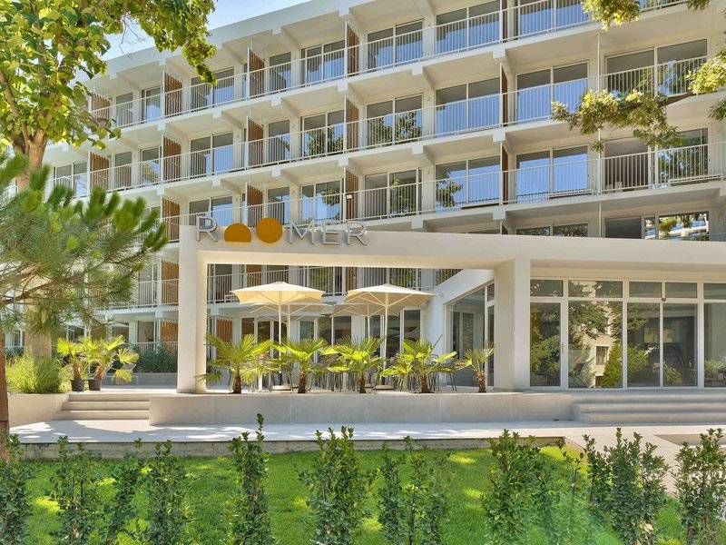 ibis Styles Golden Sands Roomer Hotel