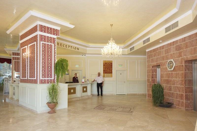 Hotel Mena Palace