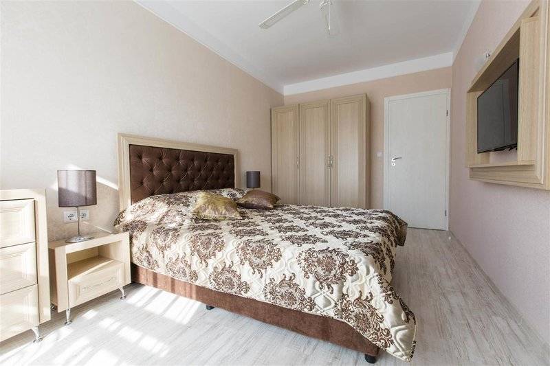 Harmony Suites Saint Vlas