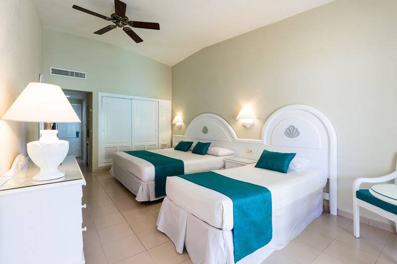 Playabachata Lifestyle Collection by Senator